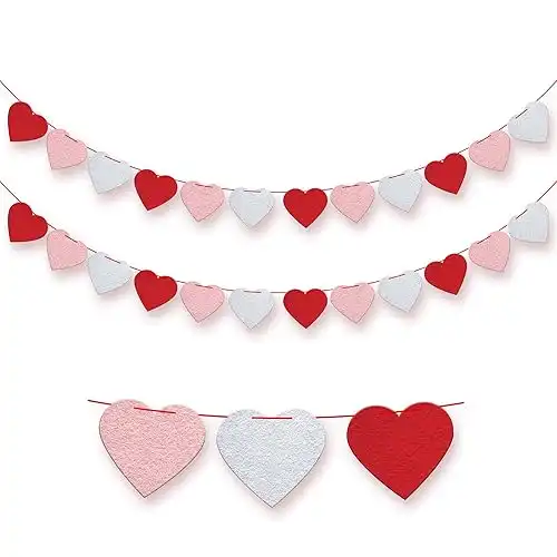 Red Felt Heart Garland - 8.2 Feet